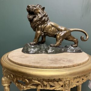 bronzen leeuw