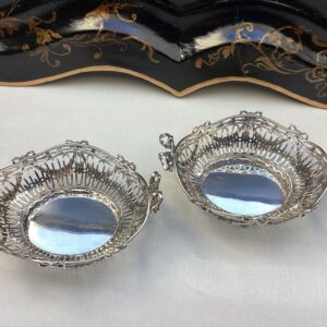 kleine bonbonmandjes