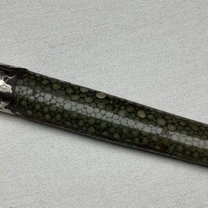 zilver mes in foedraal roggehuid