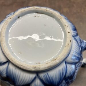 chinees trekpotje met zilveren knop