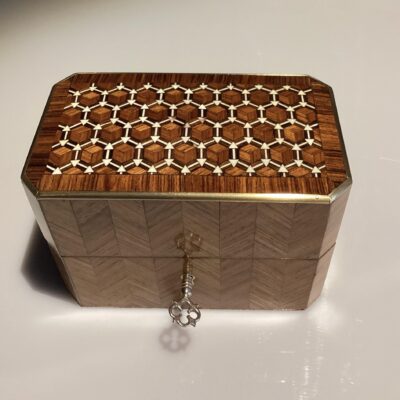 parfumdoosje met marquetry