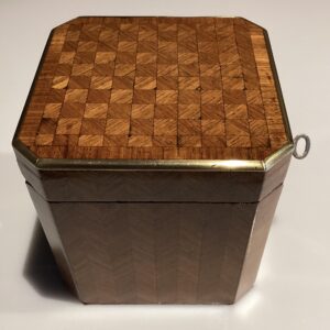 theekistje met marquetry